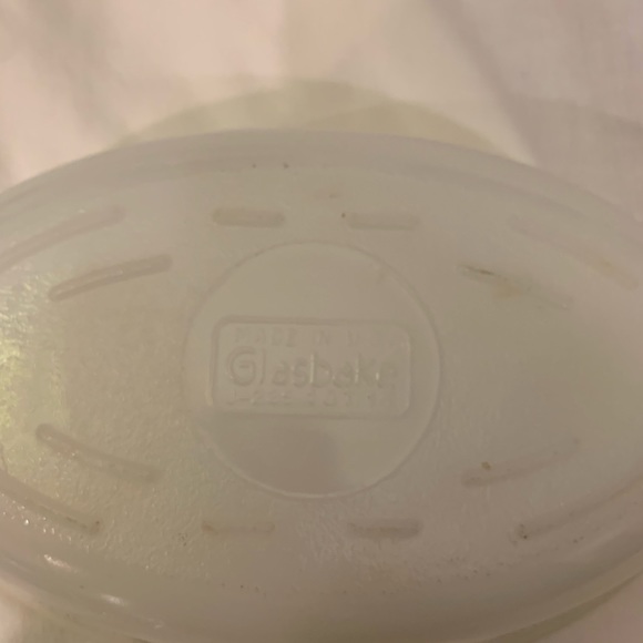 Glasbake Atomic Starburst MCM  milk glass casserole dish with lid. 1 qt - Picture 5 of 6